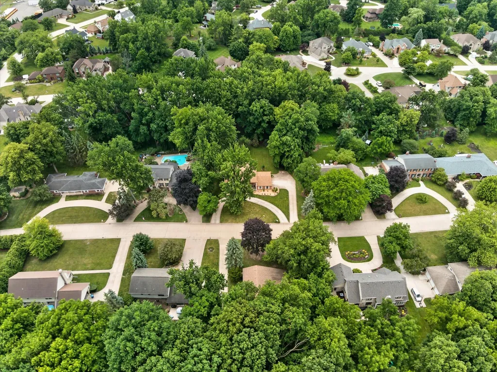 8441 Sarah Lane Grosse Ile Township MI 48138