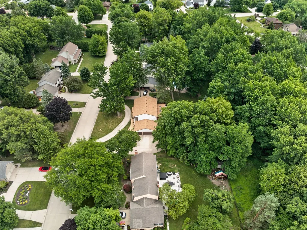 8441 Sarah Lane Grosse Ile Township MI 48138