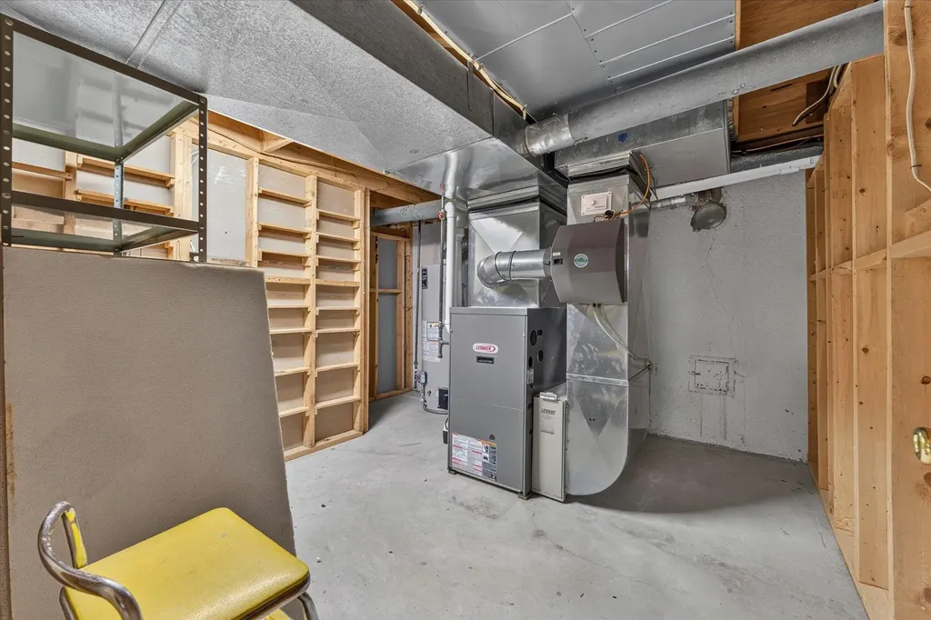 8441 Sarah Lane Grosse Ile Township MI 48138