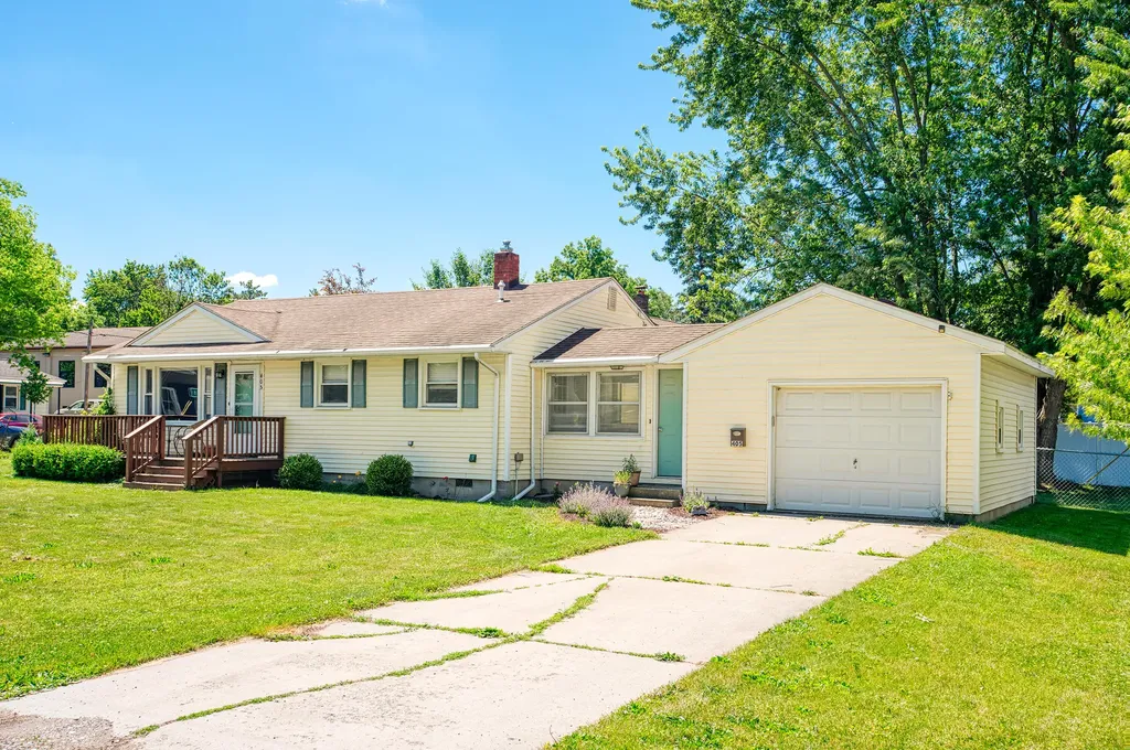 405 Washington Street Dundee Village MI 48131