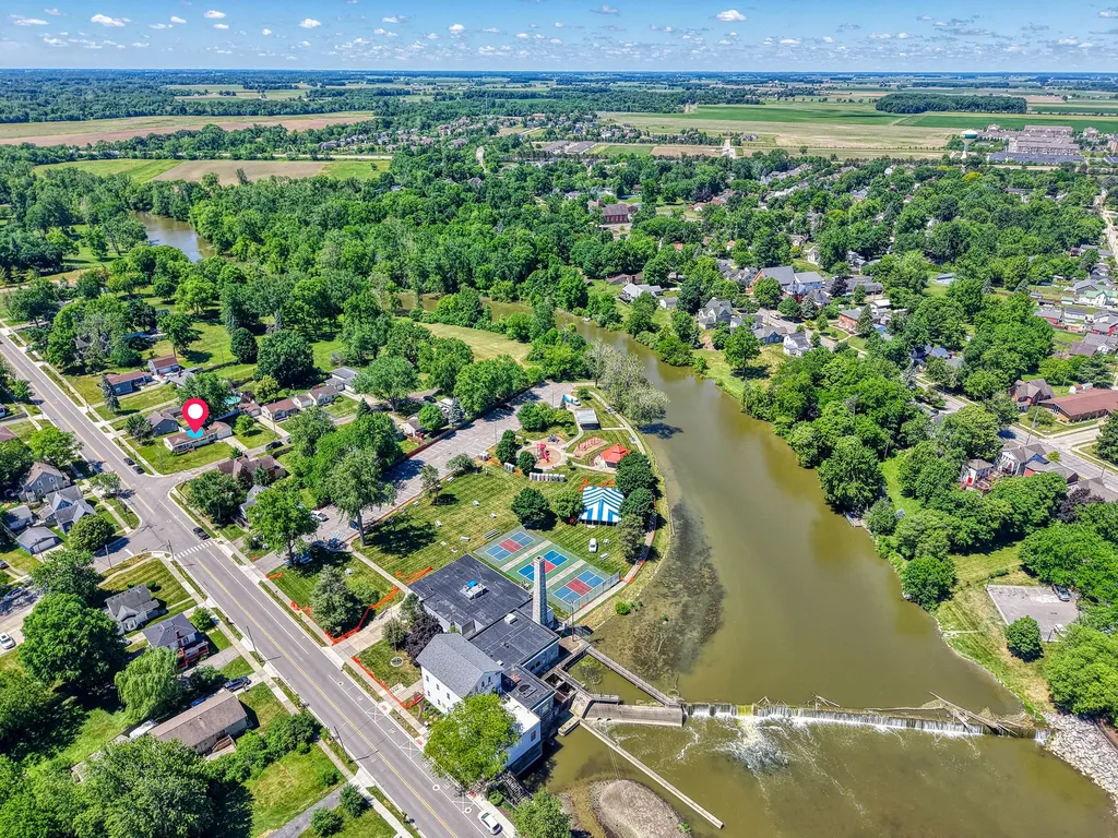 405 Washington Street Dundee Village MI 48131