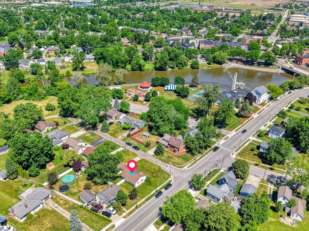 405 Washington Street Dundee Village MI 48131