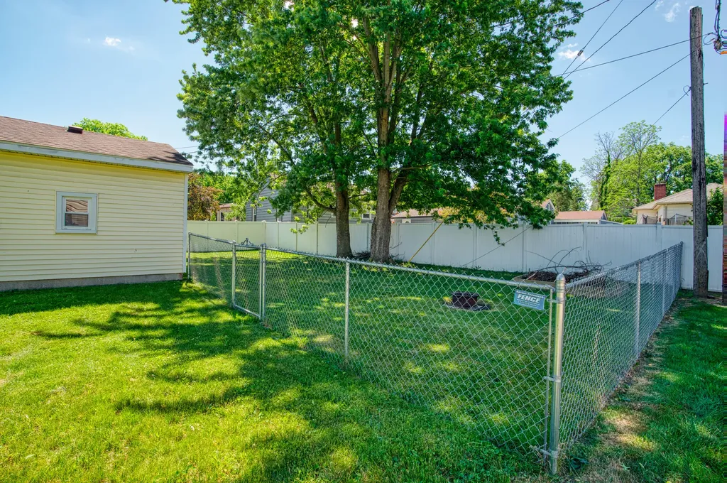 405 Washington Street Dundee Village MI 48131