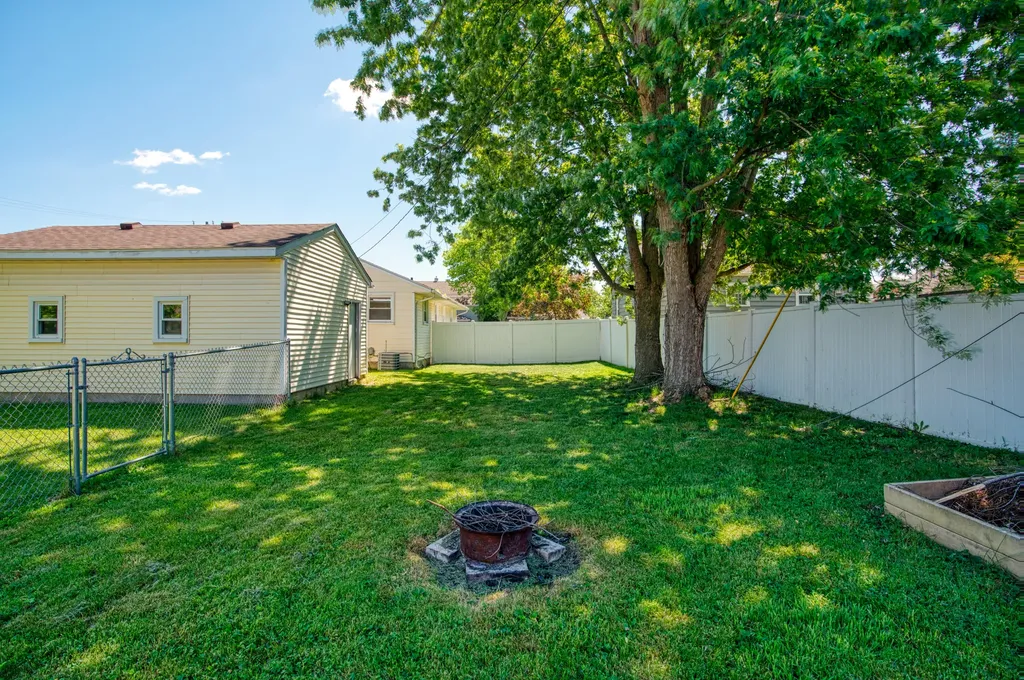 405 Washington Street Dundee Village MI 48131