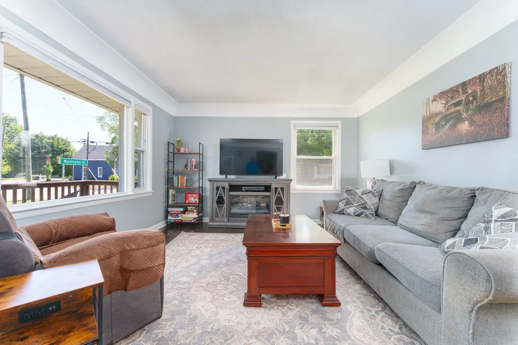 405 Washington Street Dundee Village MI 48131