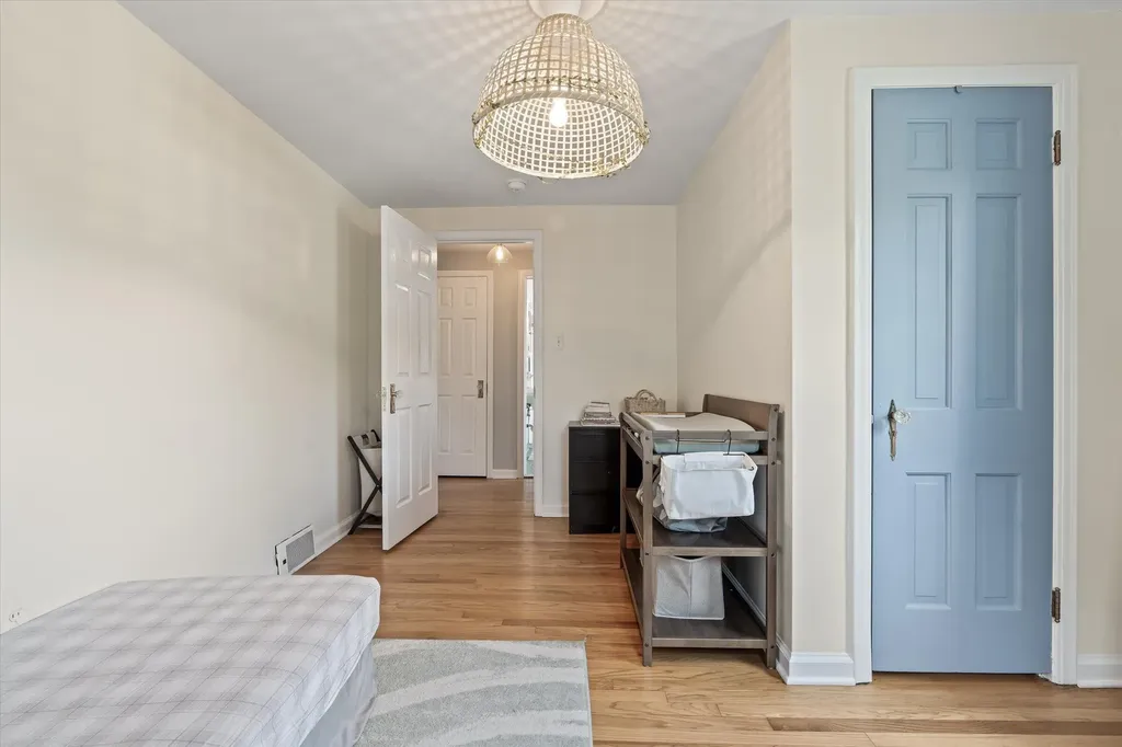 17519 Melrose Street Southfield City MI 48075