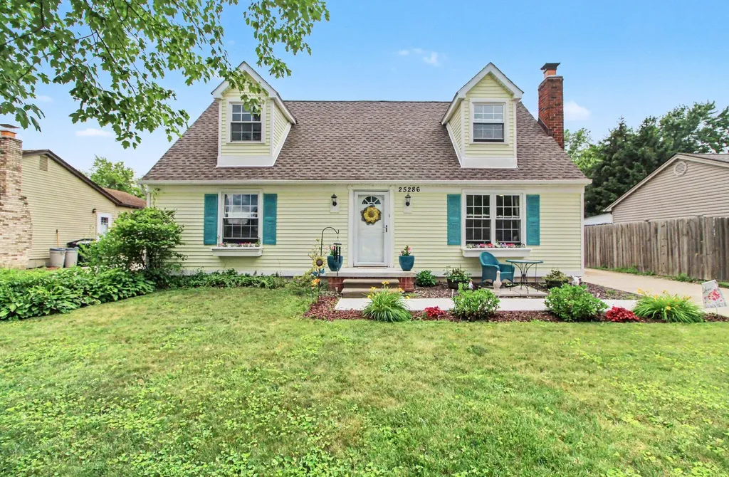25286 Castlewood Drive Woodhaven City MI 48183
