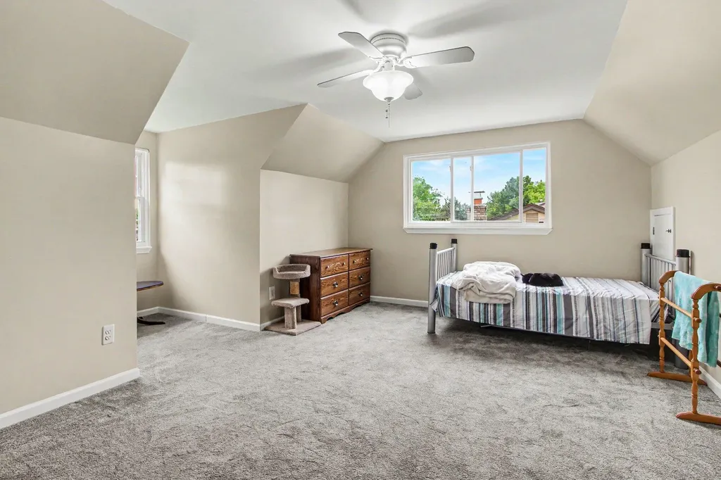 25286 Castlewood Drive Woodhaven City MI 48183