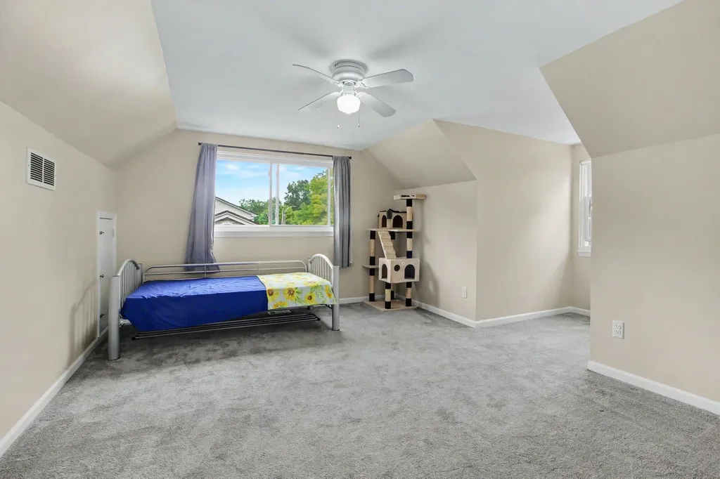 25286 Castlewood Drive Woodhaven City MI 48183