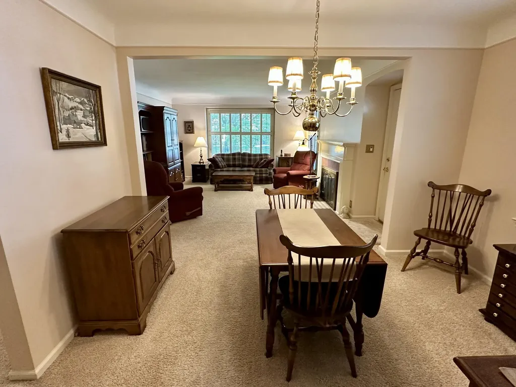 1953 Oxford Road Grosse Pointe Woods City MI 48236