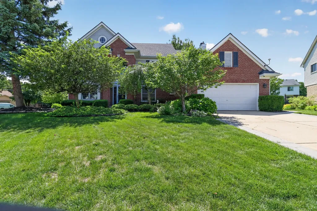 18175 Queensbury Drive Livonia City MI 48152