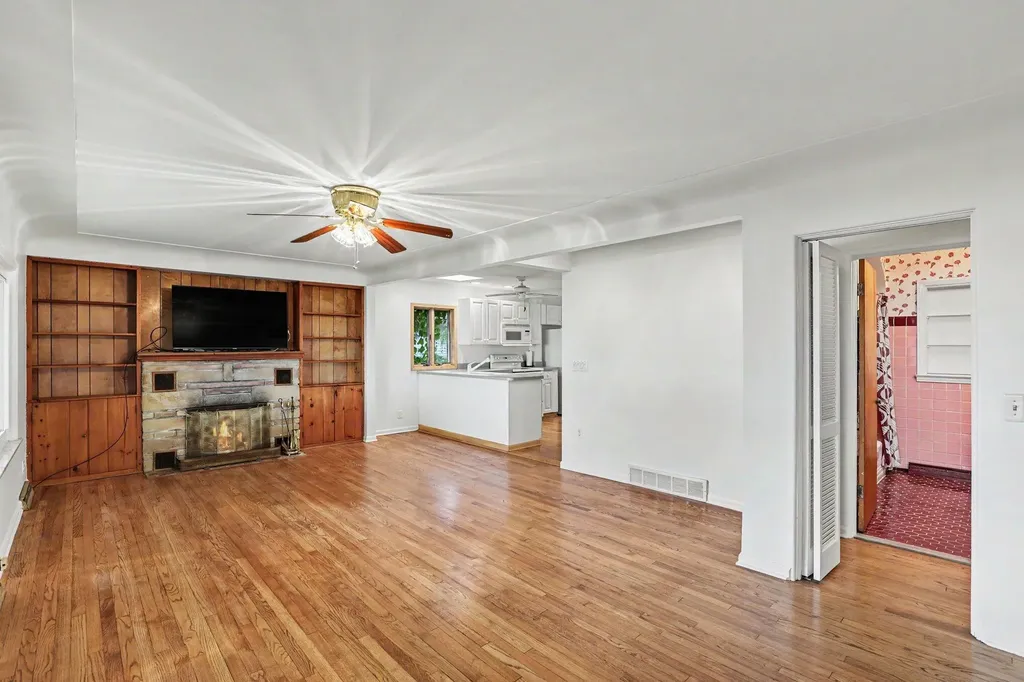 6458 Lakeshore Road Burtchville Township MI 48059