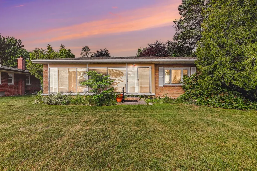 6458 Lakeshore Road Burtchville Township MI 48059