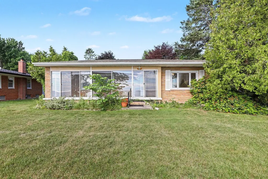 6458 Lakeshore Road Burtchville Township MI 48059