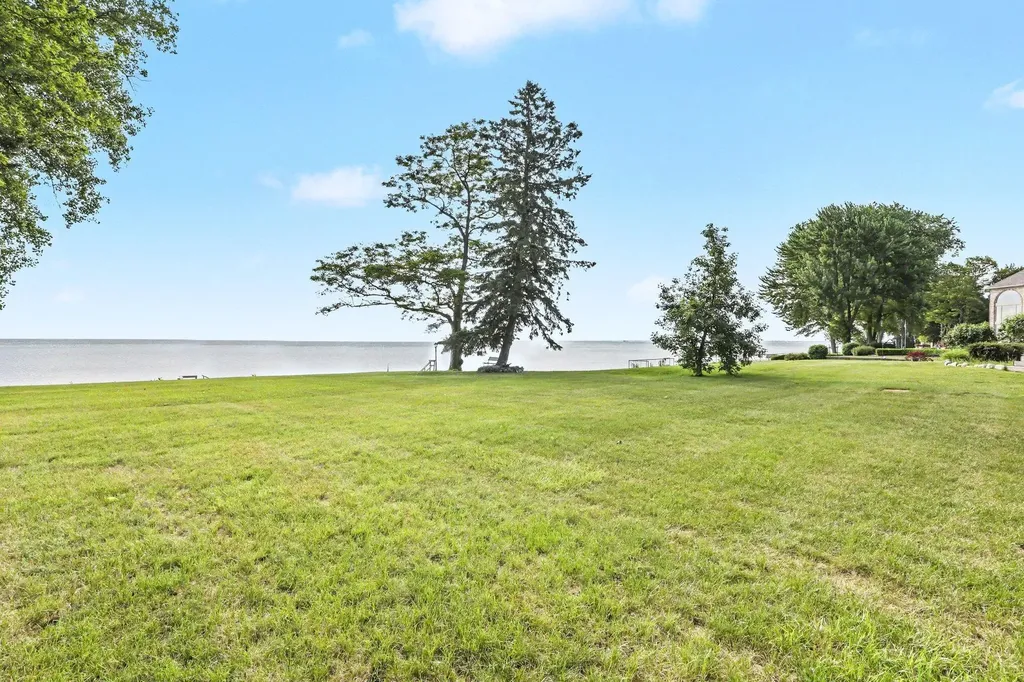 6458 Lakeshore Road Burtchville Township MI 48059