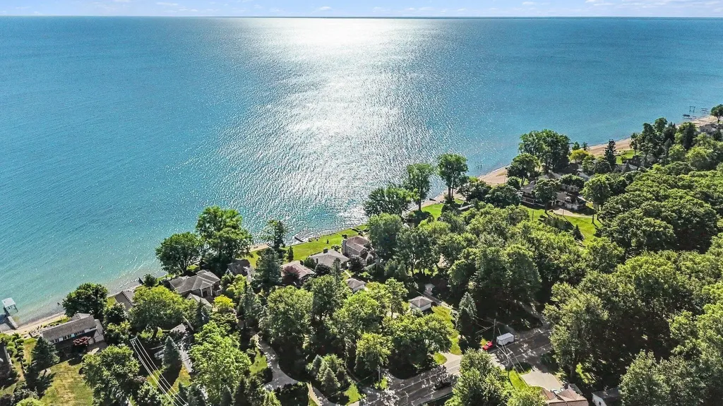 6458 Lakeshore Road Burtchville Township MI 48059