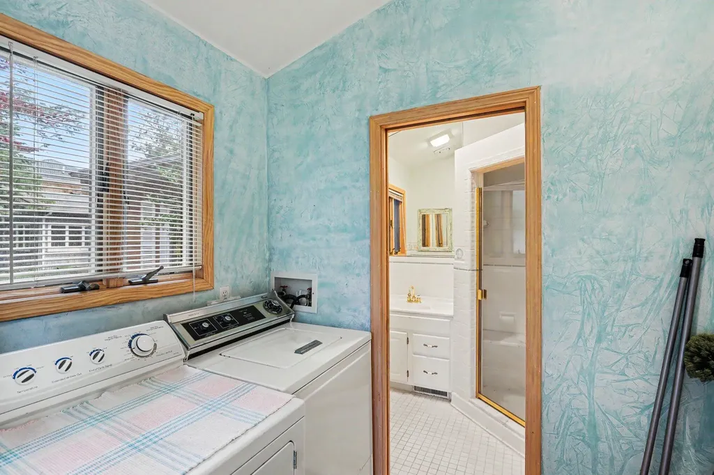 6458 Lakeshore Road Burtchville Township MI 48059