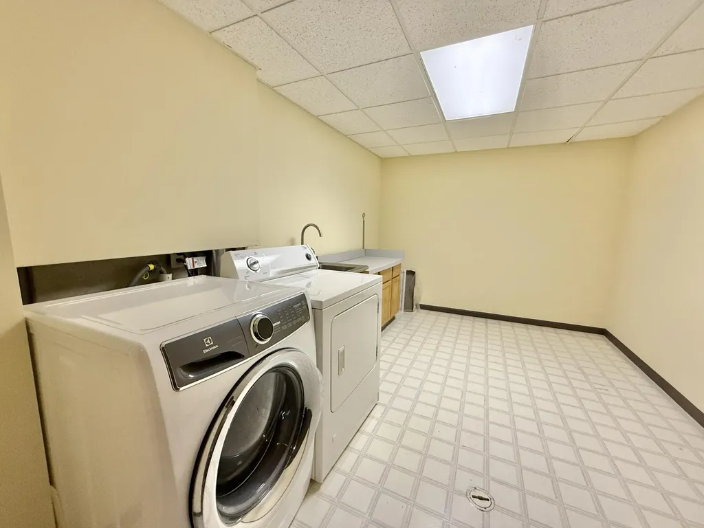 3533 Meadow Grove Trail Pittsfield Charter Township MI 48108