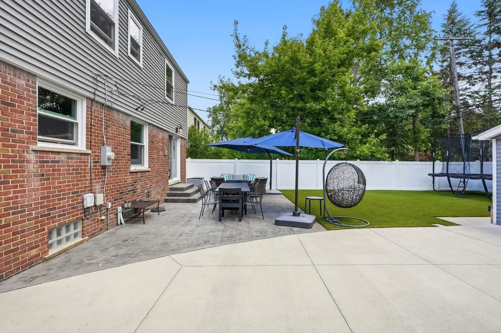 1921 Earlmont Road Berkley City MI 48072
