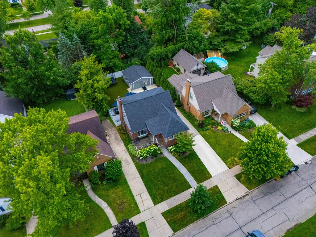 1921 Earlmont Road Berkley City MI 48072