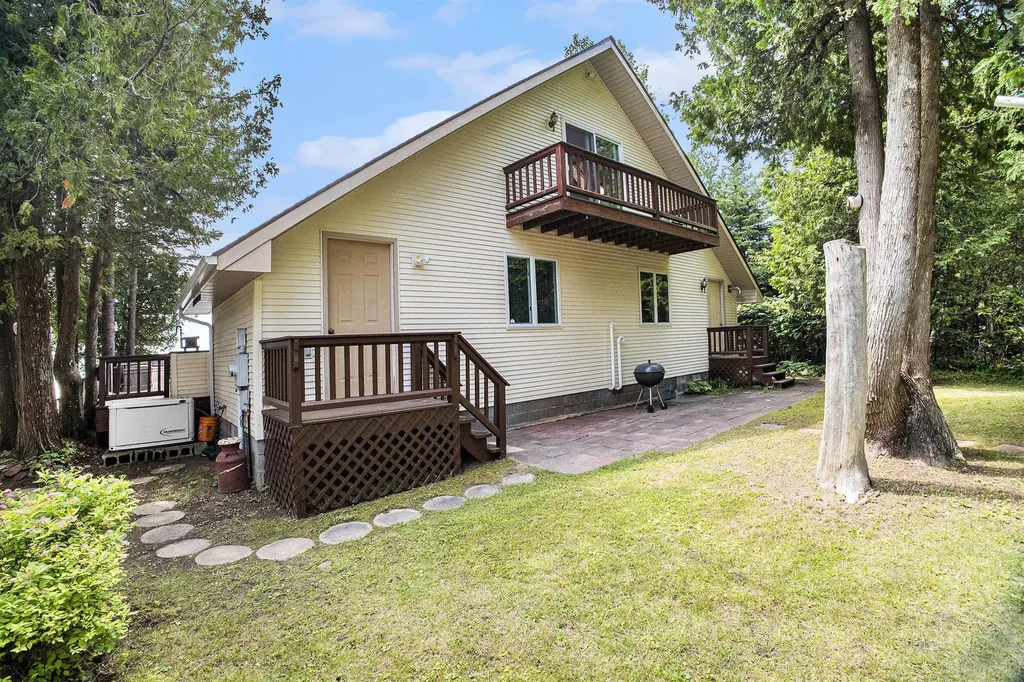 1445 Us-2 St. Ignace City MI 49781