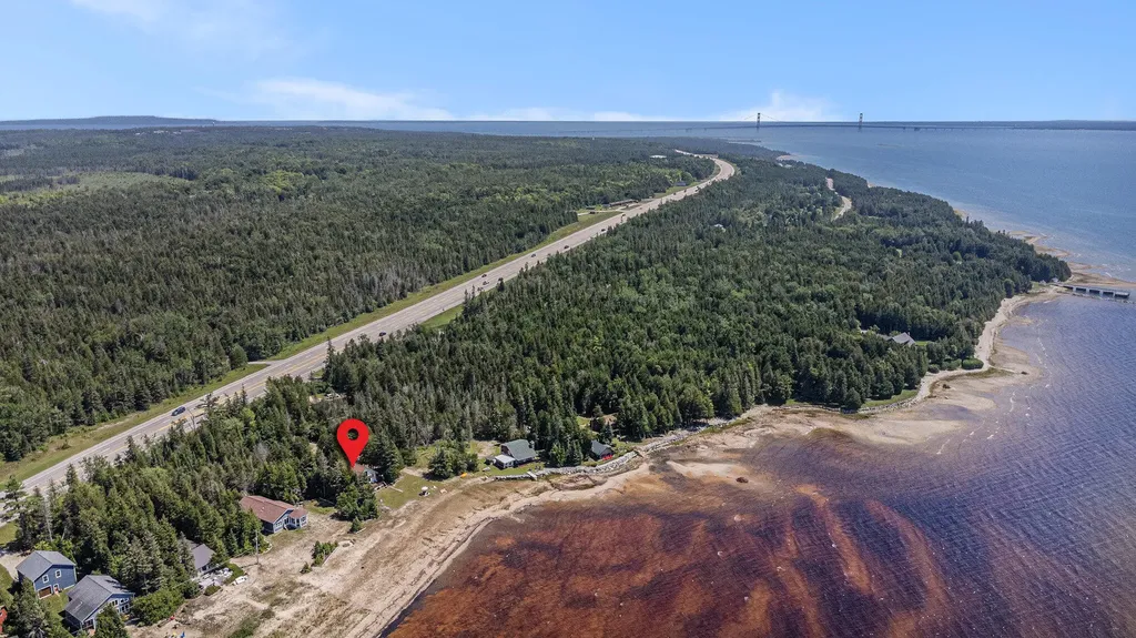 1445 Us-2 St. Ignace City MI 49781