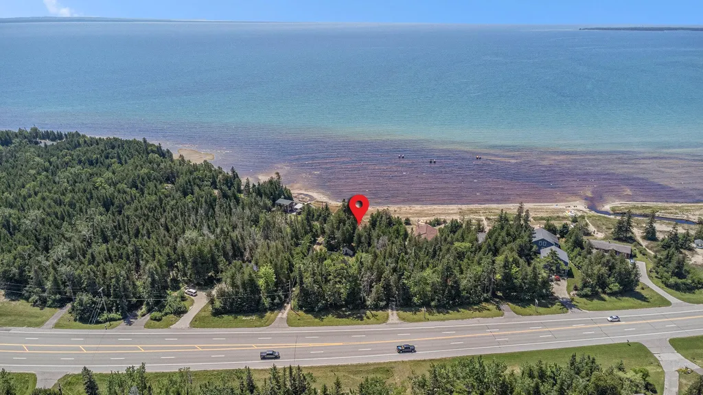 1445 Us-2 St. Ignace City MI 49781