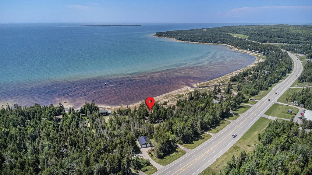 1445 Us-2 St. Ignace City MI 49781