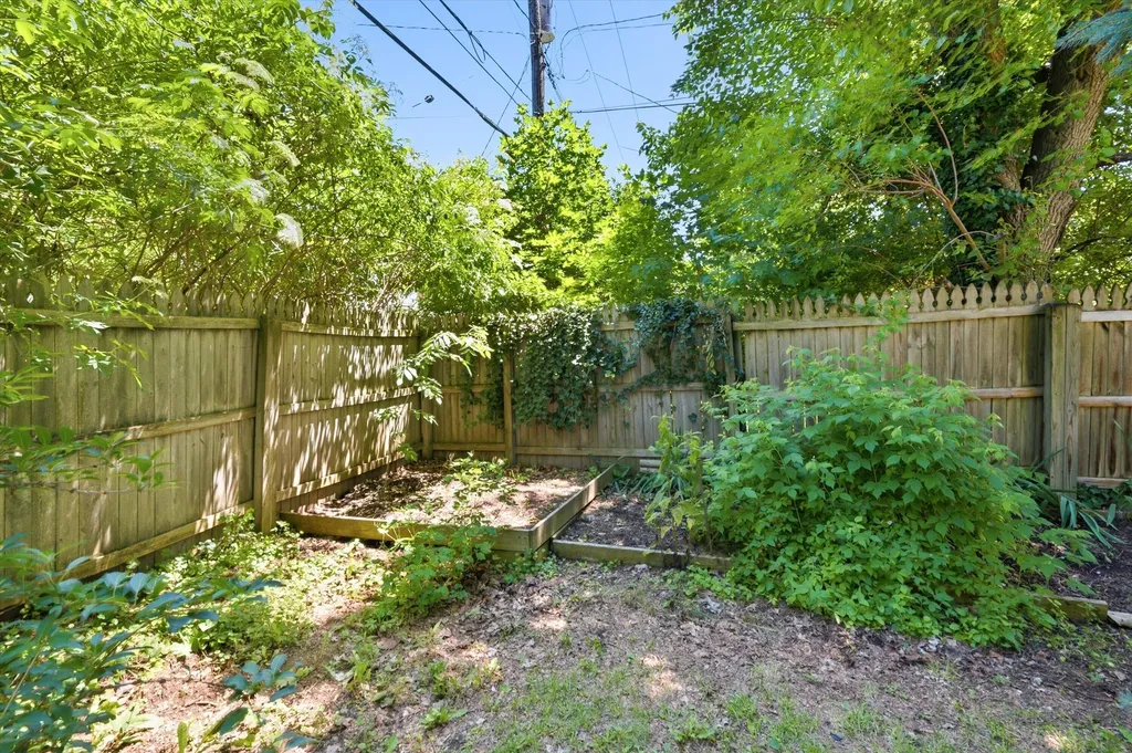 1510 King George Boulevard Ann Arbor City MI 48104