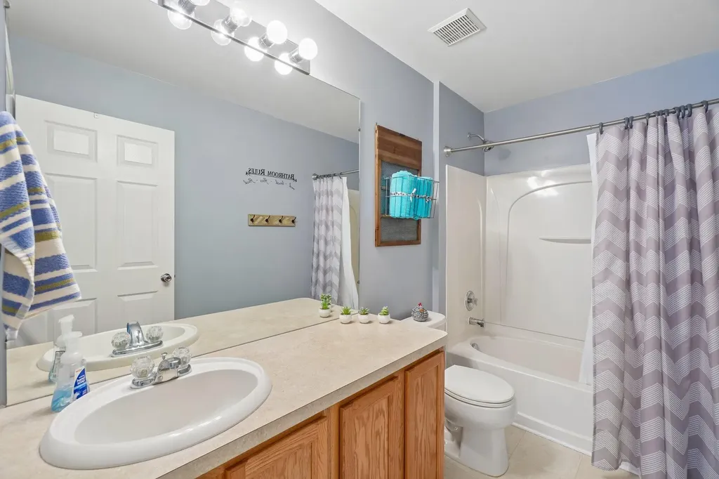 7309 Warwick Drive Ypsilanti Charter Township MI 48197