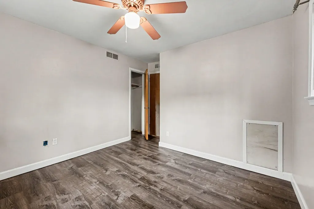 28083 Stuart Avenue Southfield City MI 48076