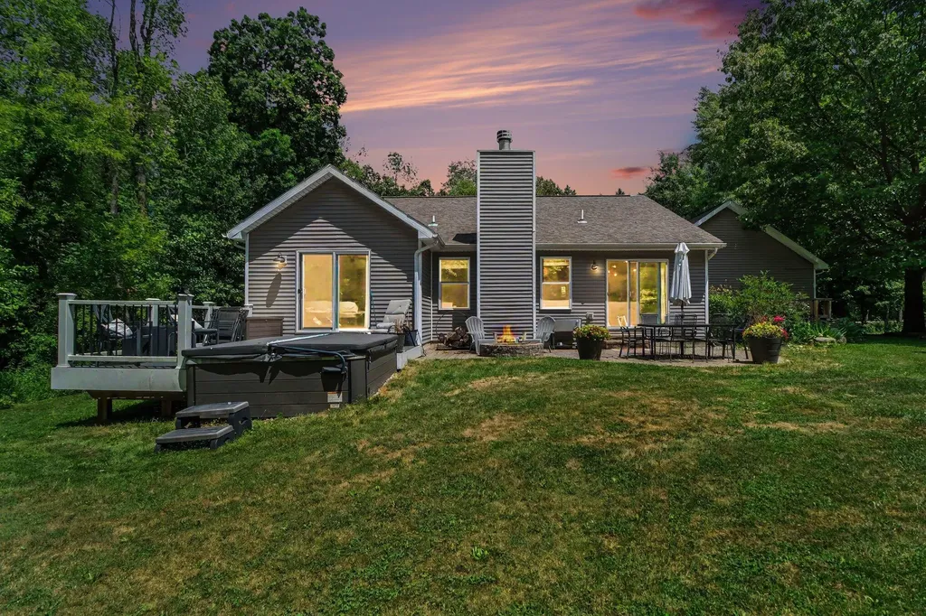 1298 Kendor Drive Brighton Township MI 48114