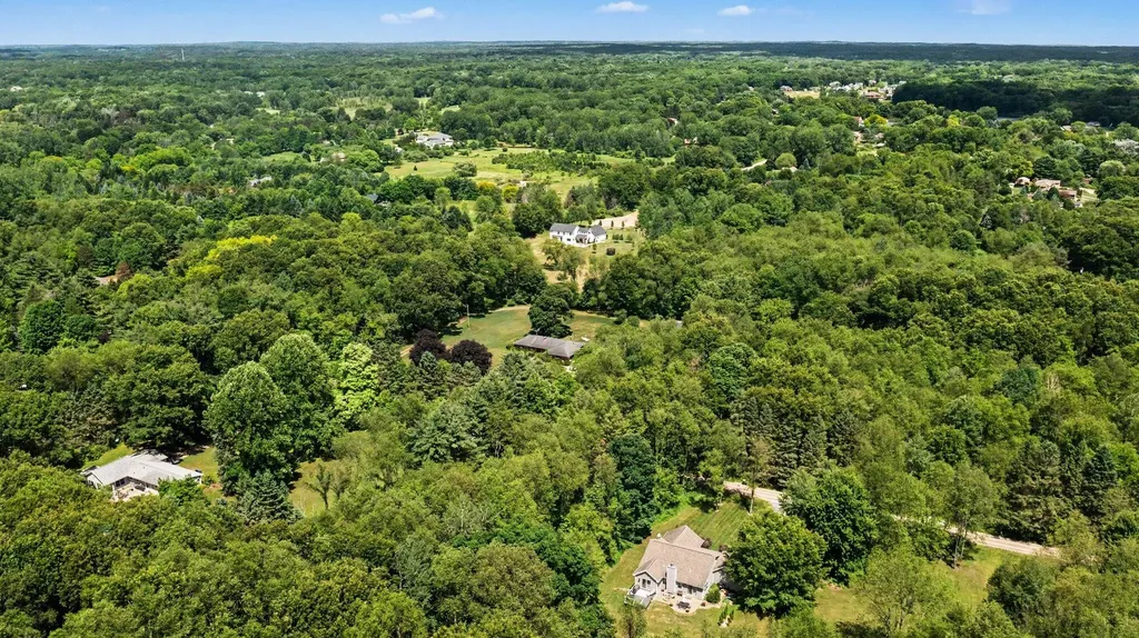 1298 Kendor Drive Brighton Township MI 48114