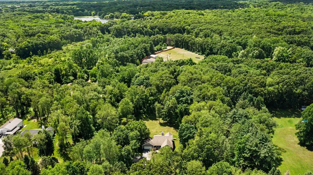 1298 Kendor Drive Brighton Township MI 48114