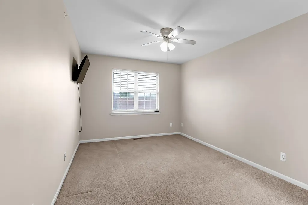 16992 Farmington Road Livonia City MI 48154
