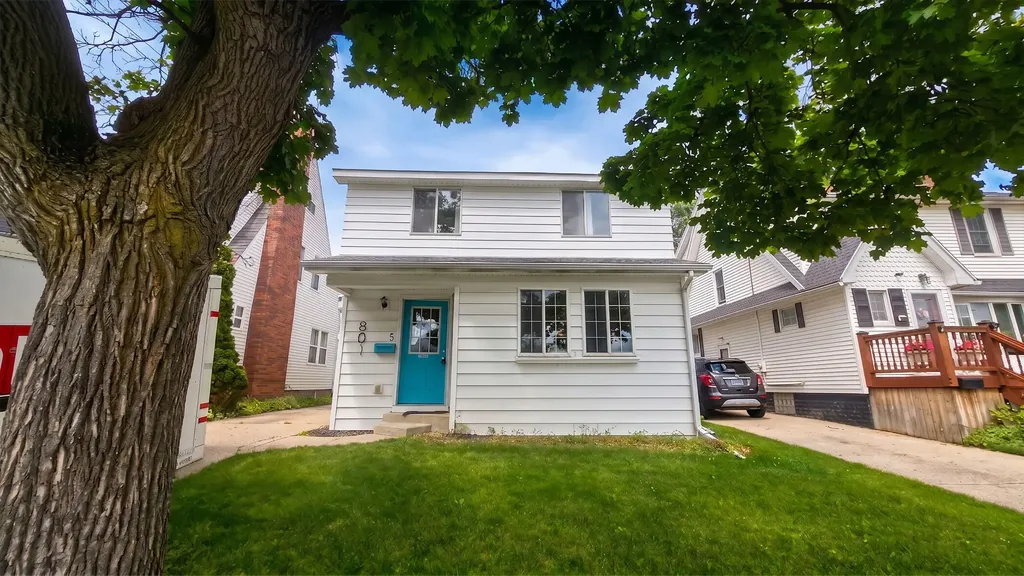 801 Merrill Avenue Lansing City MI 48912