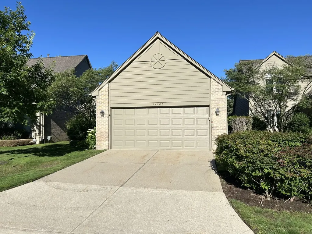 24587 Enchanted Drive Novi City MI 48374