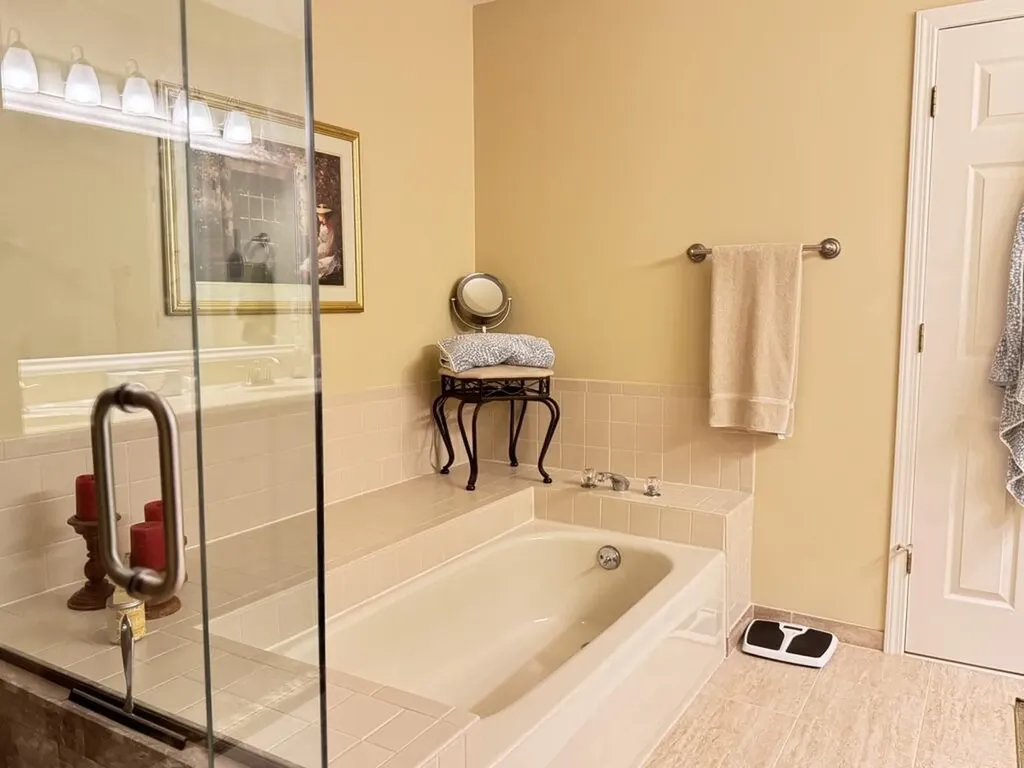 24587 Enchanted Drive Novi City MI 48374