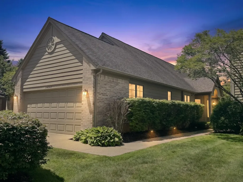 24587 Enchanted Drive Novi City MI 48374