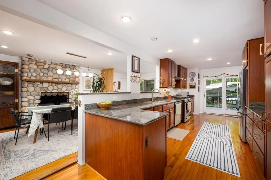 4085 E Loch Alpine Drive E Scio Township MI 48103