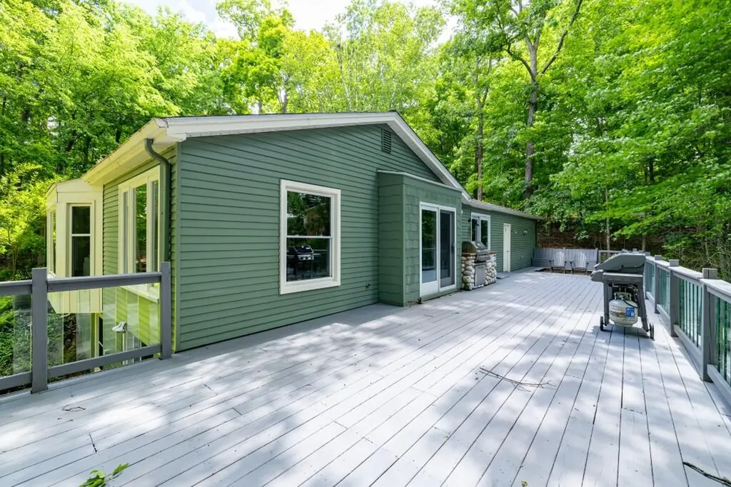 4085 E Loch Alpine Drive E Scio Township MI 48103