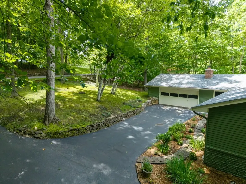 4085 E Loch Alpine Drive E Scio Township MI 48103