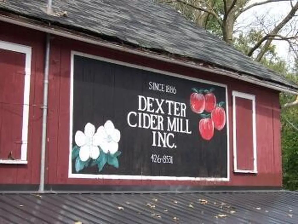 415 Cambridge Drive Dexter City MI 48130