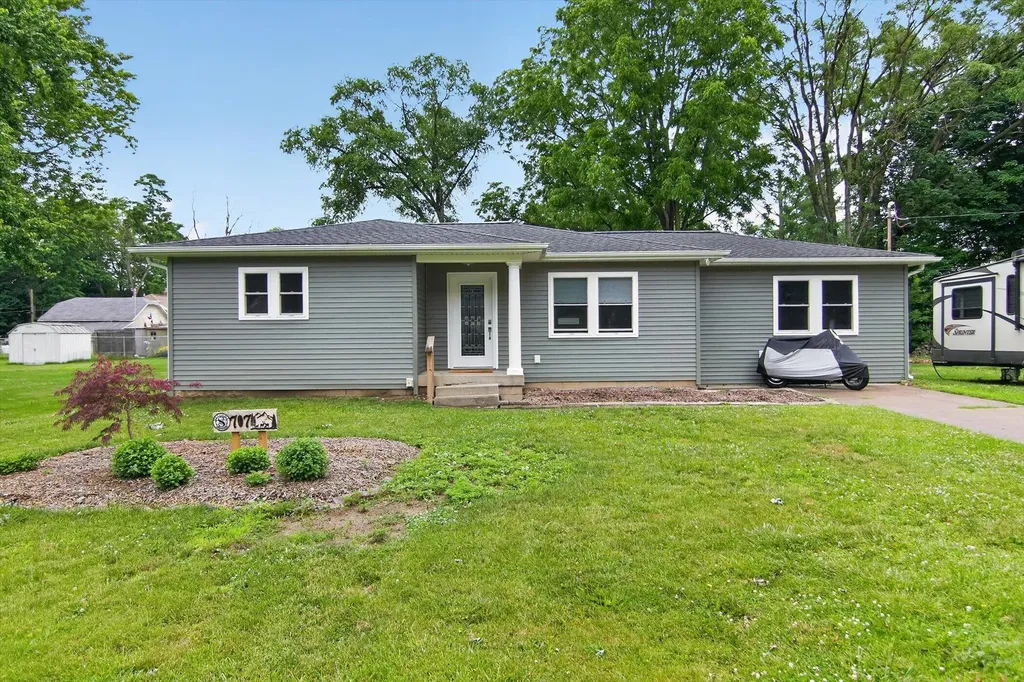 707 Lowell Avenue Blackman Charter Township MI 49202