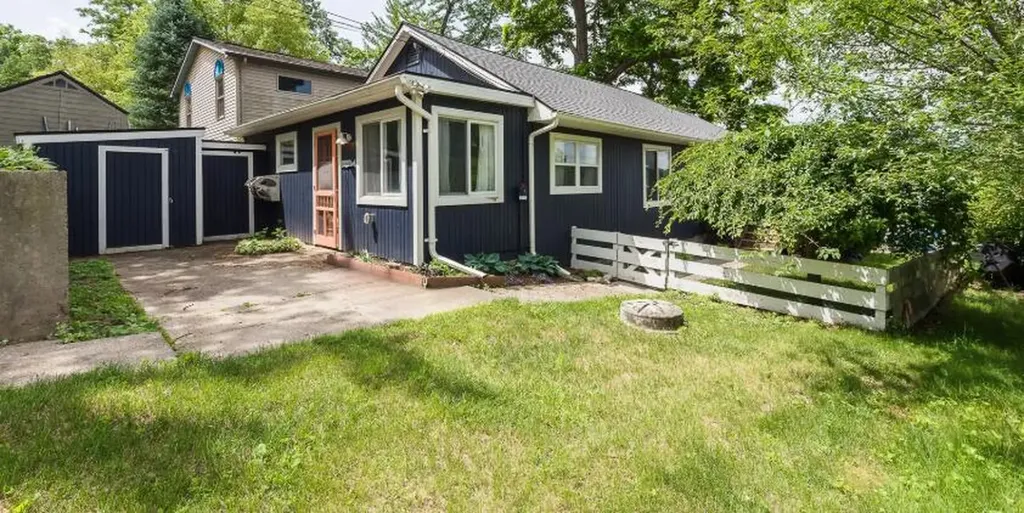 7275 Webbs Landing Dexter Township MI 48137
