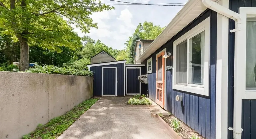 7275 Webbs Landing Dexter Township MI 48137