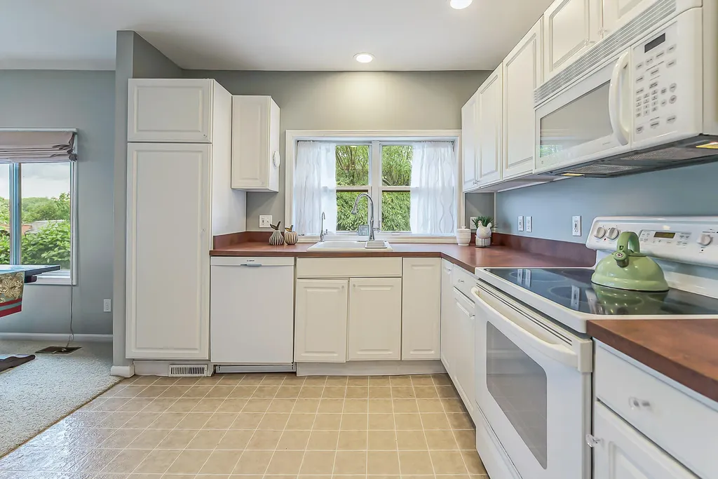 7275 Webbs Landing Dexter Township MI 48137