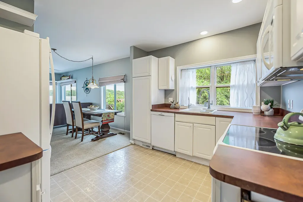 7275 Webbs Landing Dexter Township MI 48137