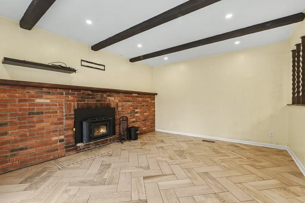 8485 Forrest Drive Canton Charter Township MI 48187