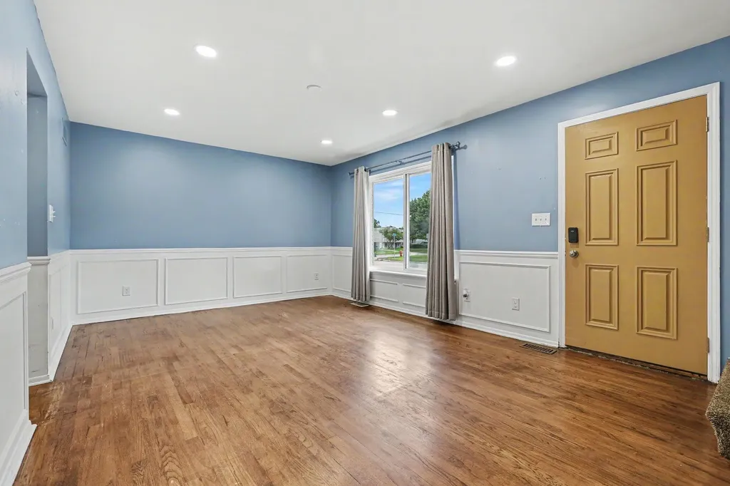 8485 Forrest Drive Canton Charter Township MI 48187